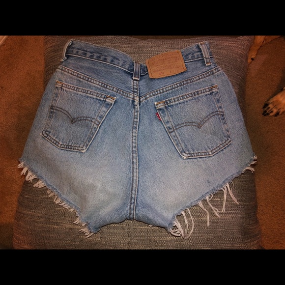 High waisted Levi shorts - Picture 5 of 5